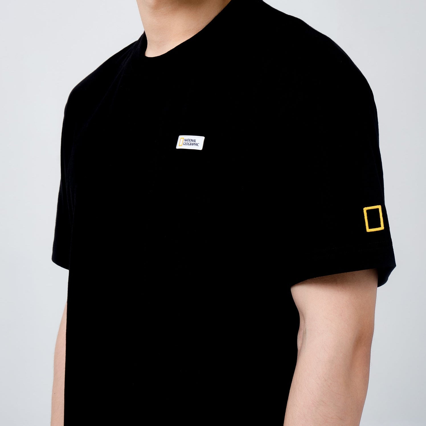INDONESIA NIAS JUMP T-SHIRT (SEMI OVER FIT) BLACK