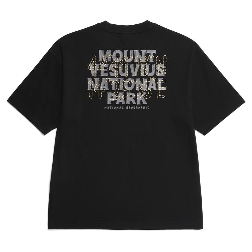 UNISEX TREASURE COMPASHORT SLEEVE/COORDINATE SEMI-OVER FIT GRAPHIC H/TEE CARBON BLACK