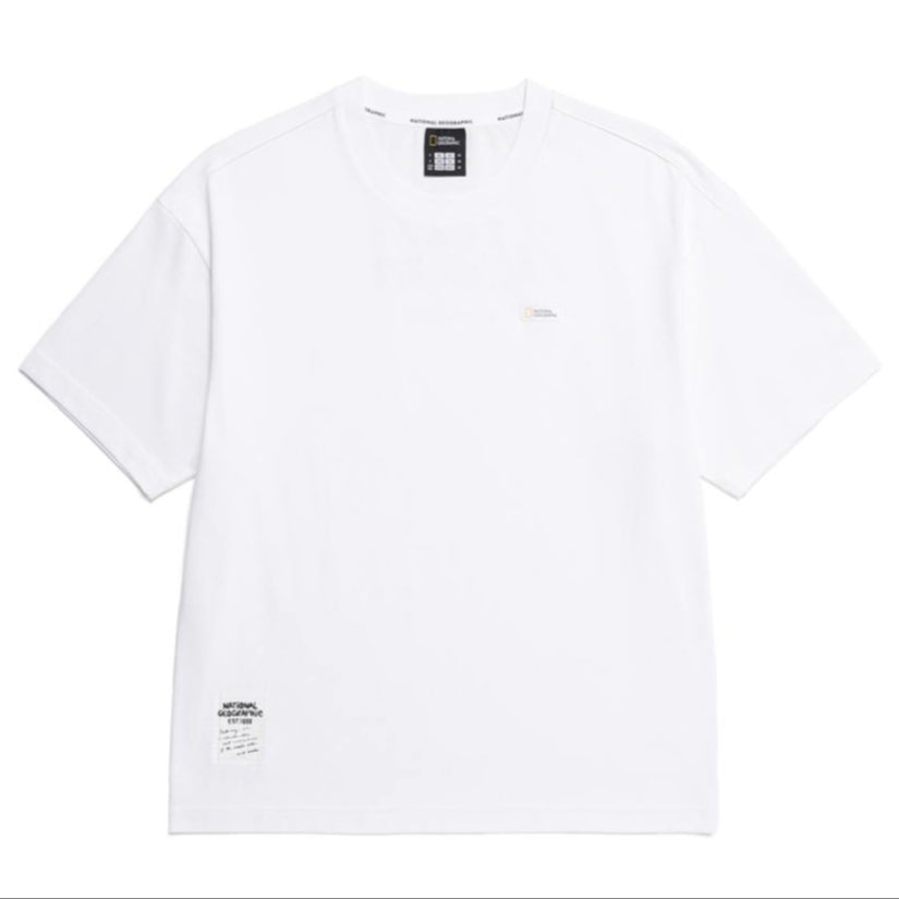 UNISEX TREASURE SIGNPOST SEMI-OVER FIT GRAPHIC H/TEE WHITE