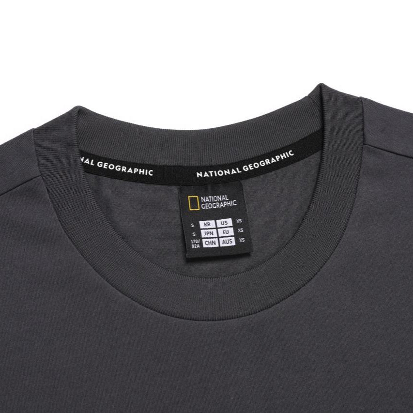 REGEN ASKIN TRAVEL2 GRAPHIC SEMI OVER FIT SHORT SLEEVE T-SHIRT D/GREY