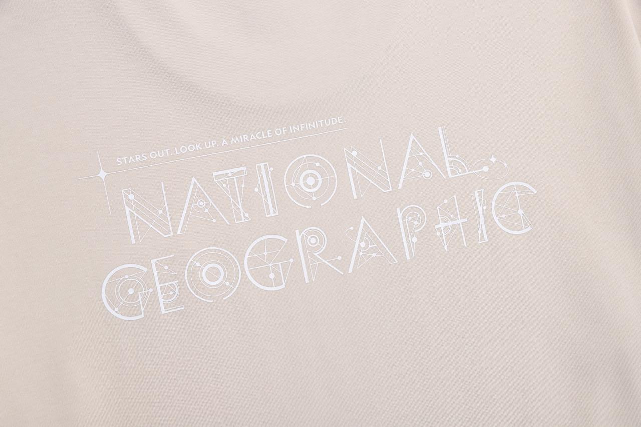 REGEN CONSTELLATION GRAPHIC SEMI-OVER FIT SHORT SLEEVE T-SHIRT OAK BEIGE