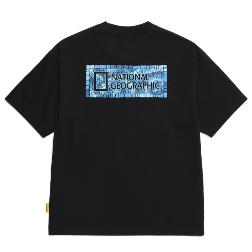 MANTELLA BACK BIG LOGO BASIC FIT SHORT SLEEVE T-SHIRT CARBON BLACK