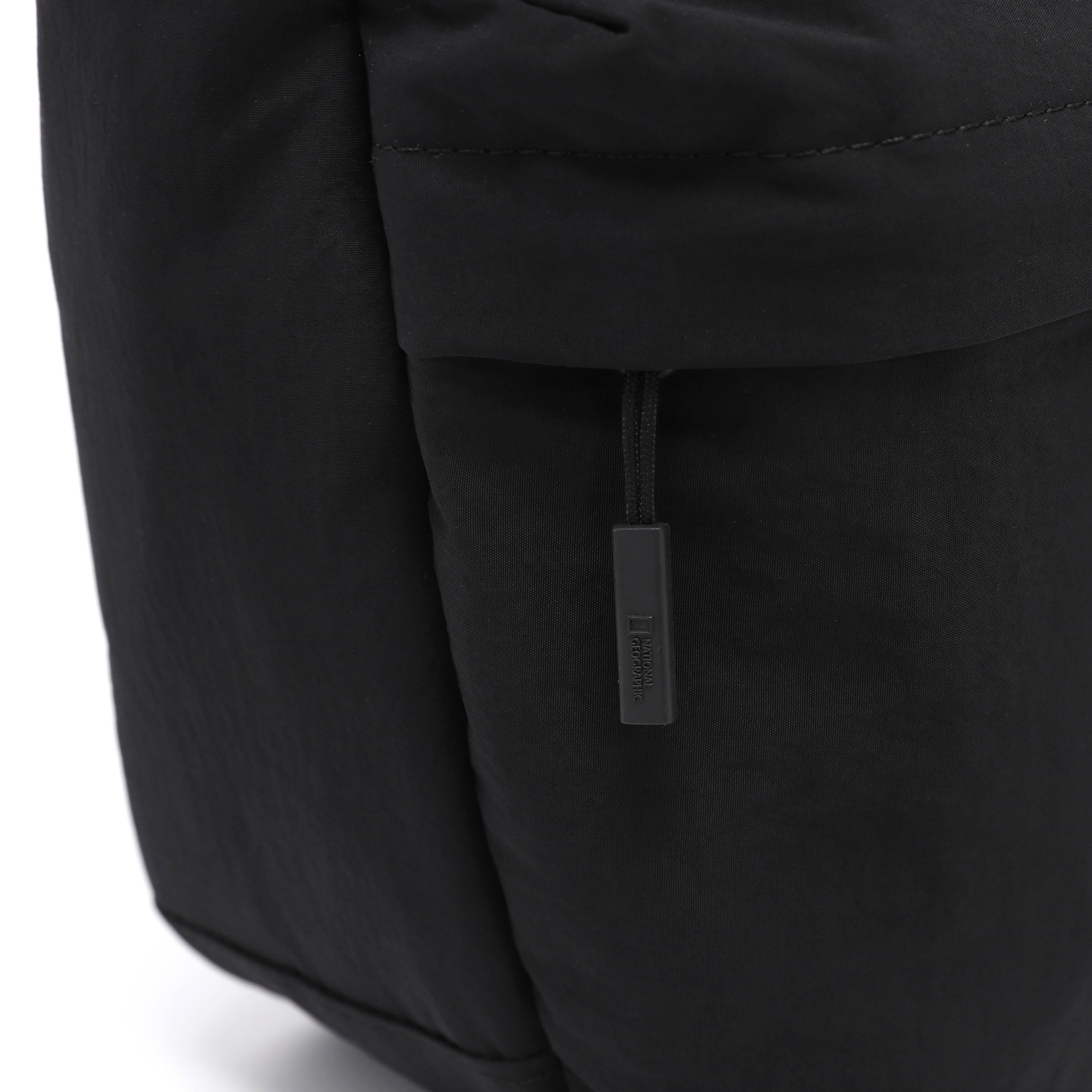 LIGHT HOBO BAG BLACK