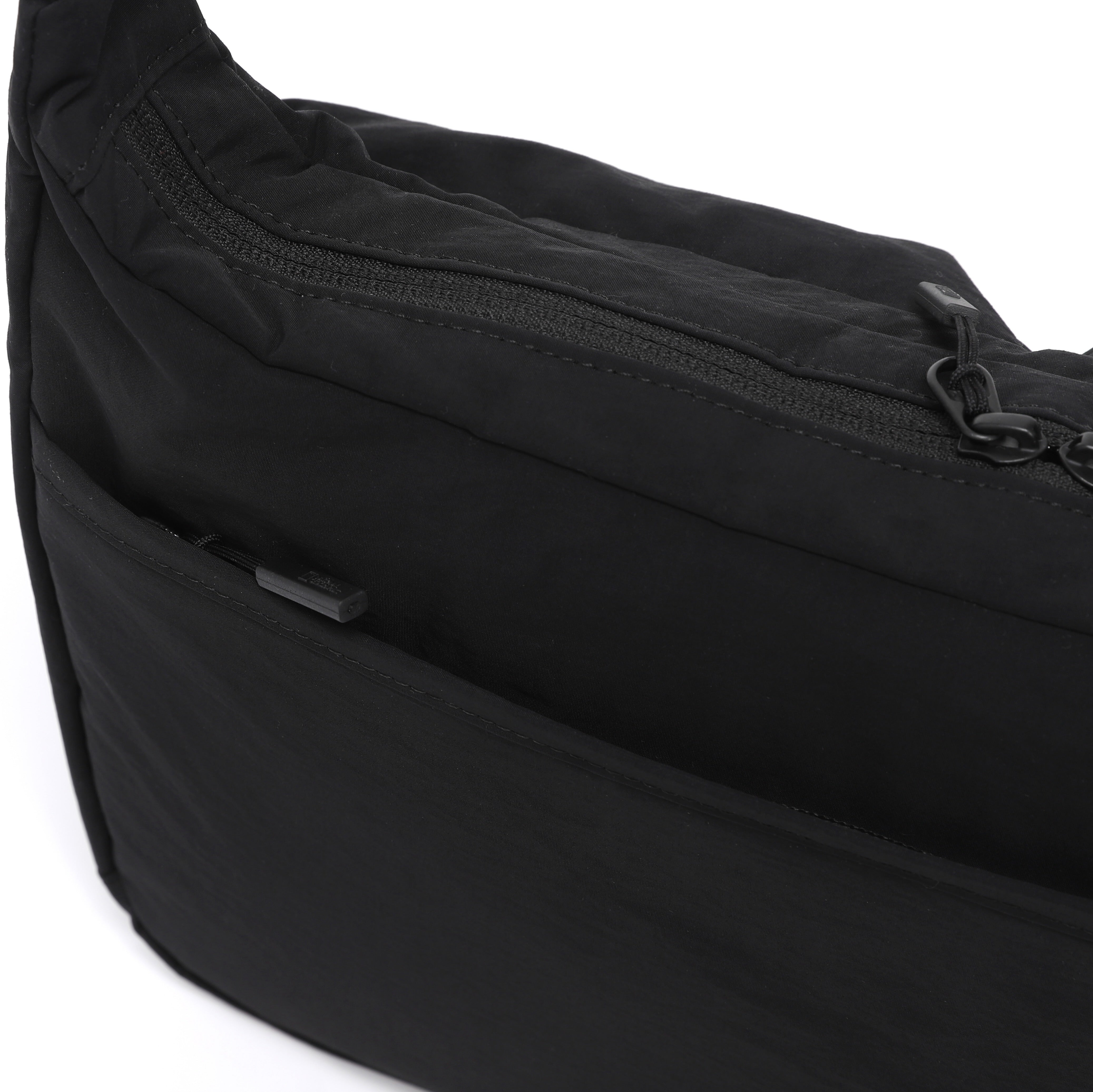 LIGHT HOBO BAG BLACK