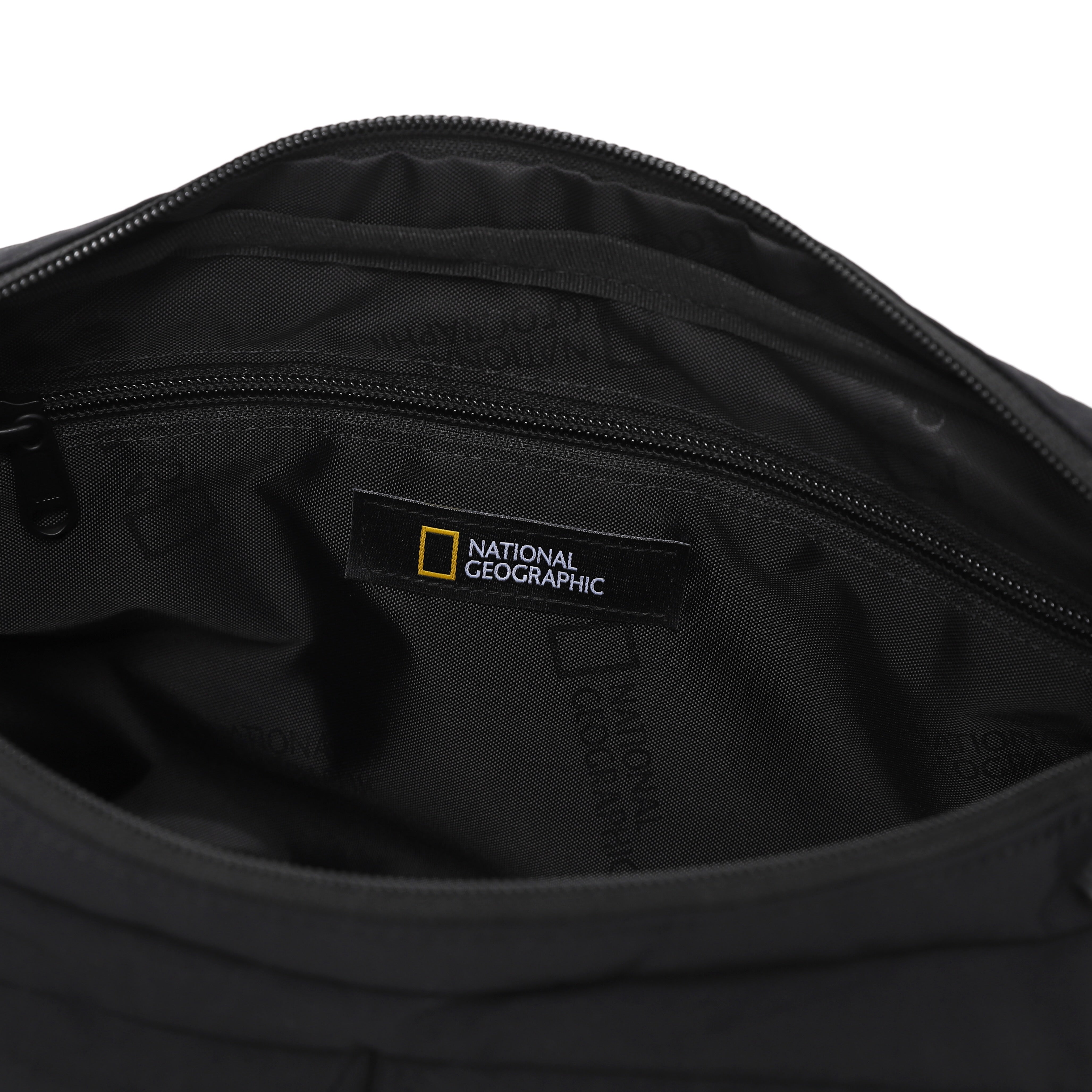 LIGHT HOBO BAG BLACK