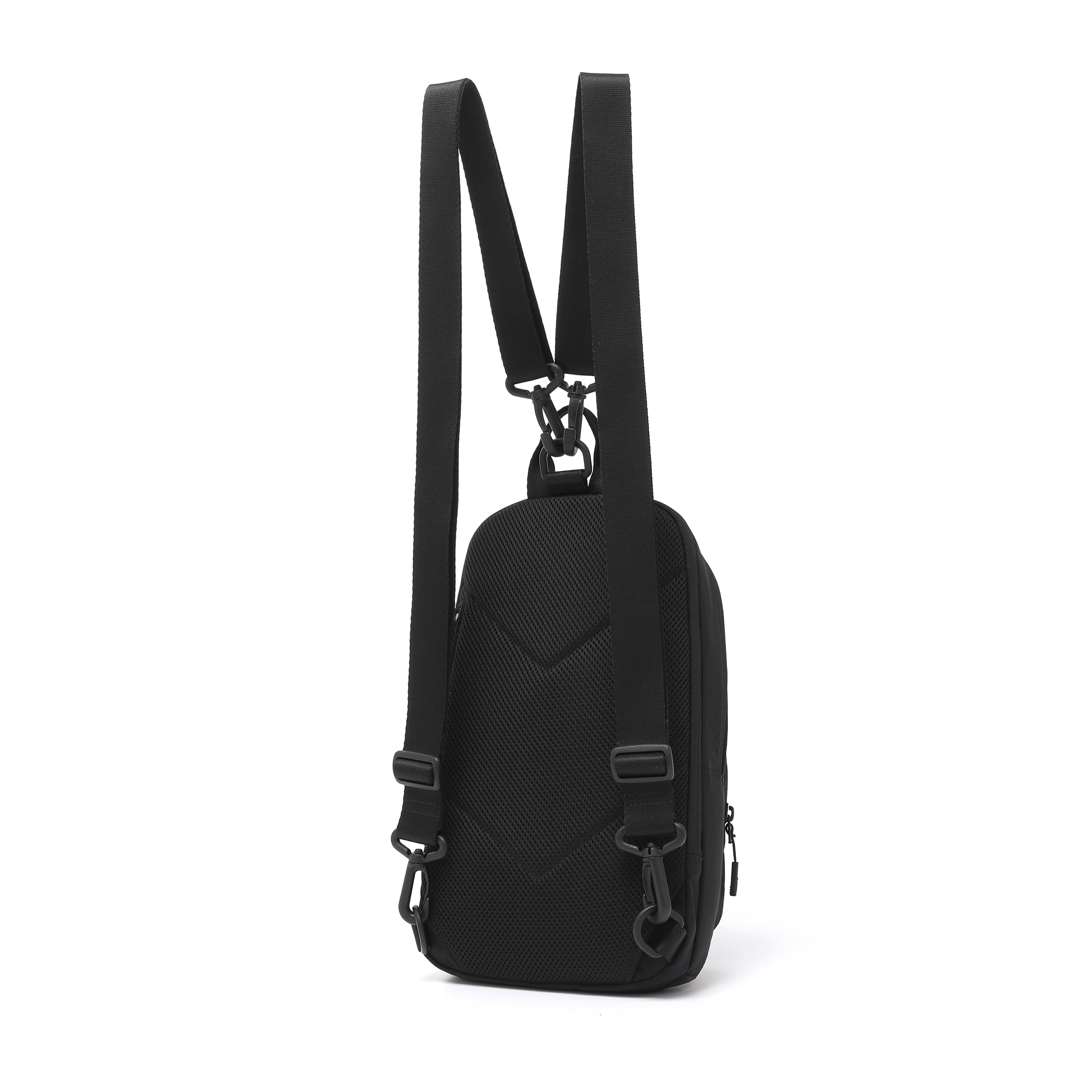 DAILY SLINGBAG BLACK