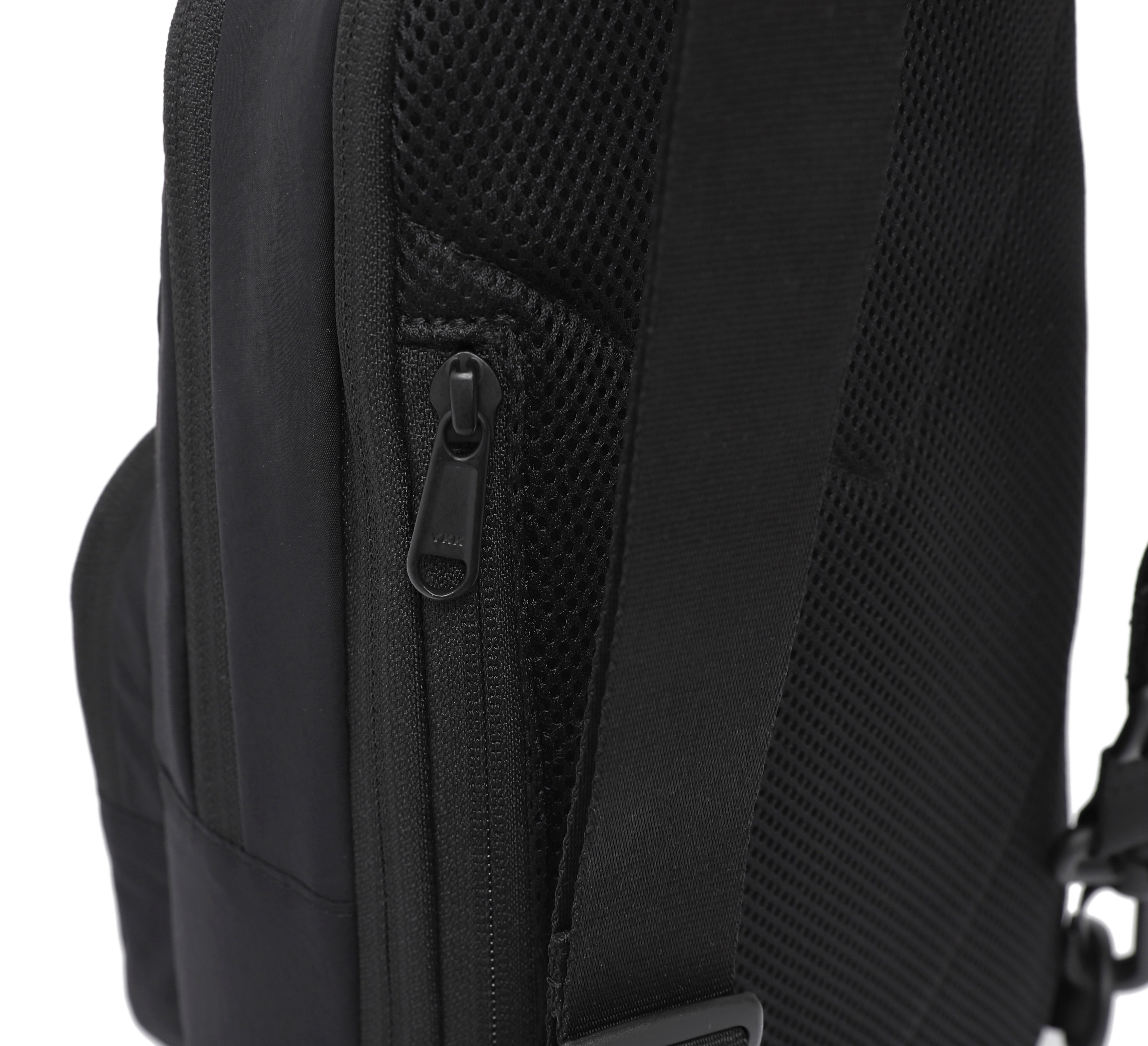 DAILY SLINGBAG BLACK
