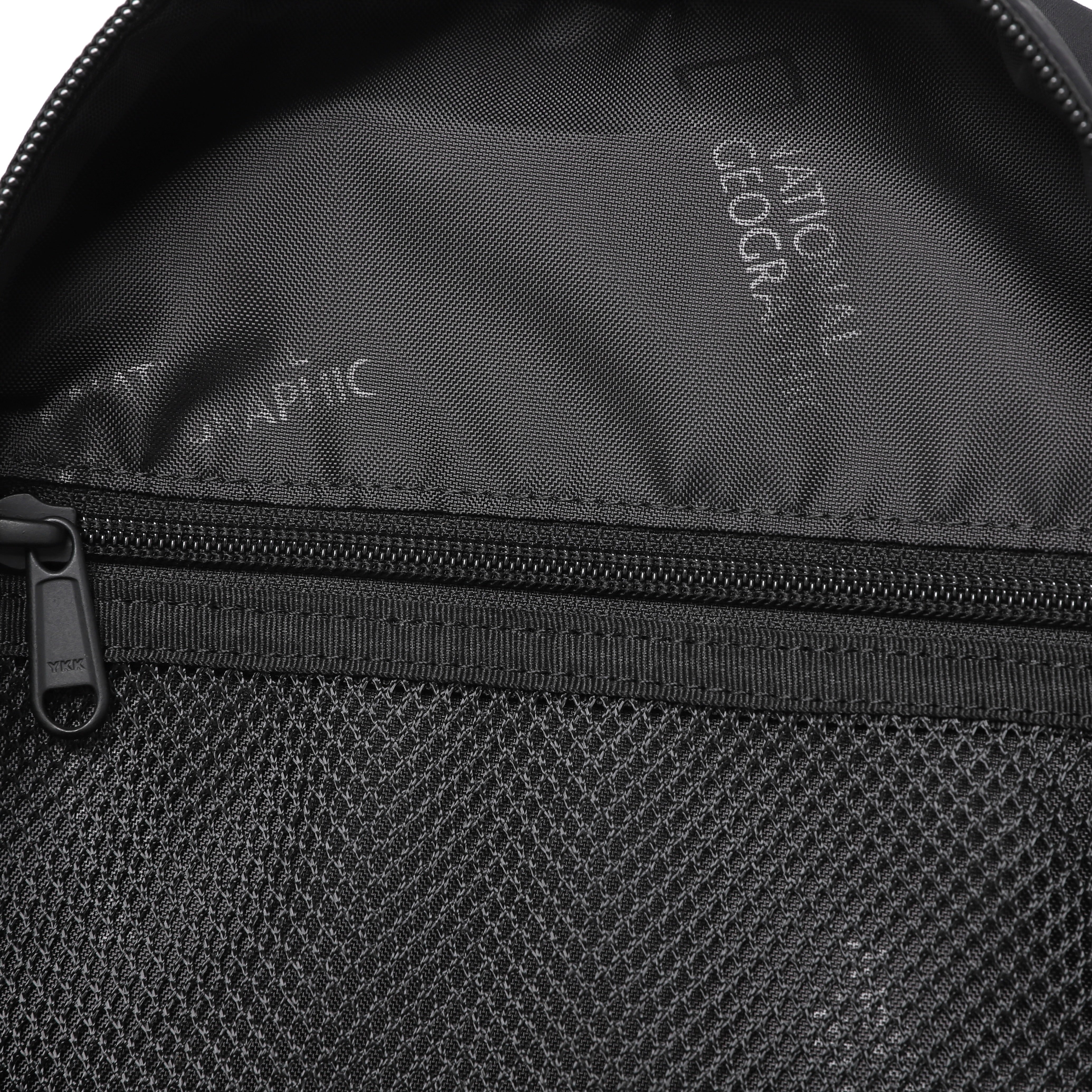DAILY SLINGBAG BLACK