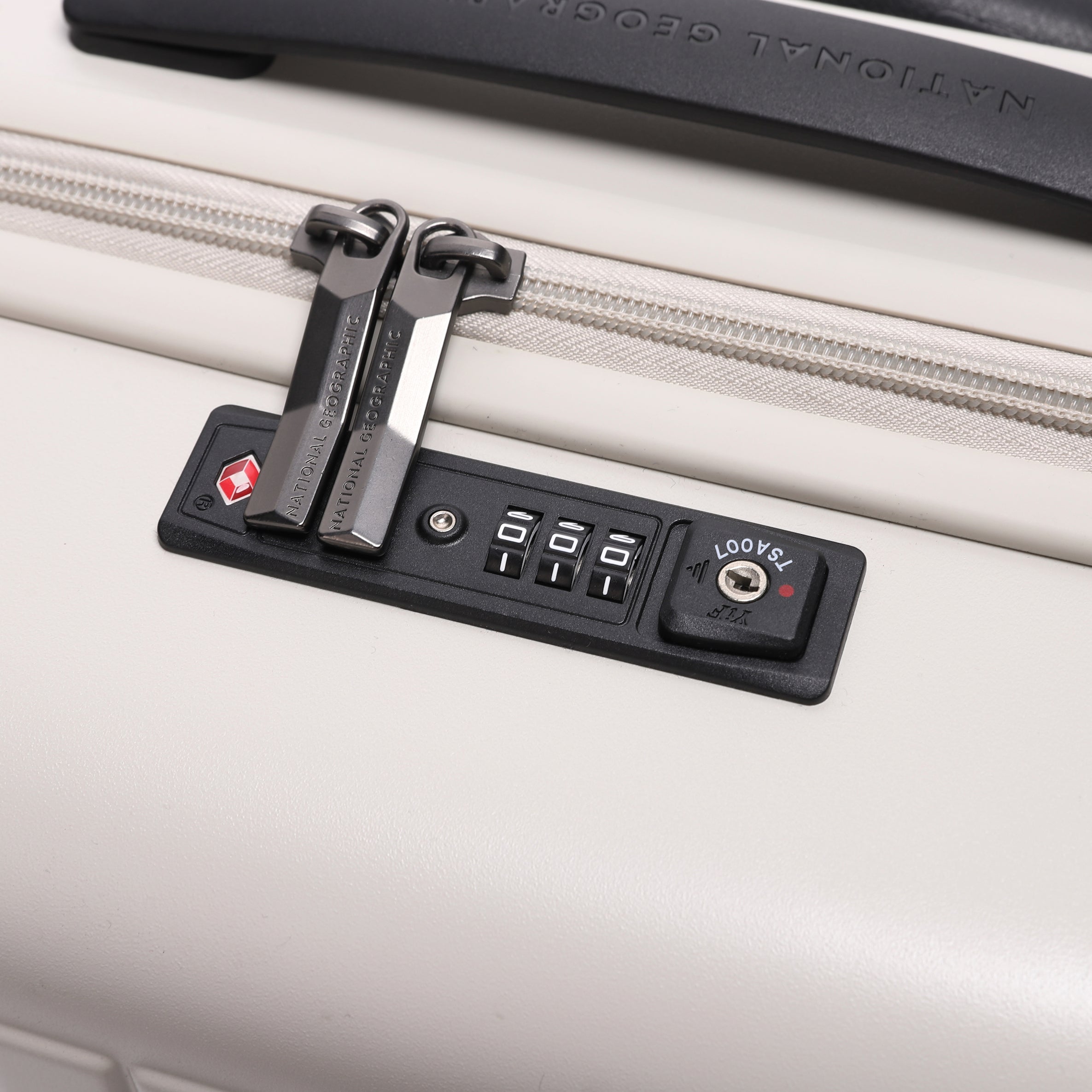 ARCH LUGGAGE 20 IVORY