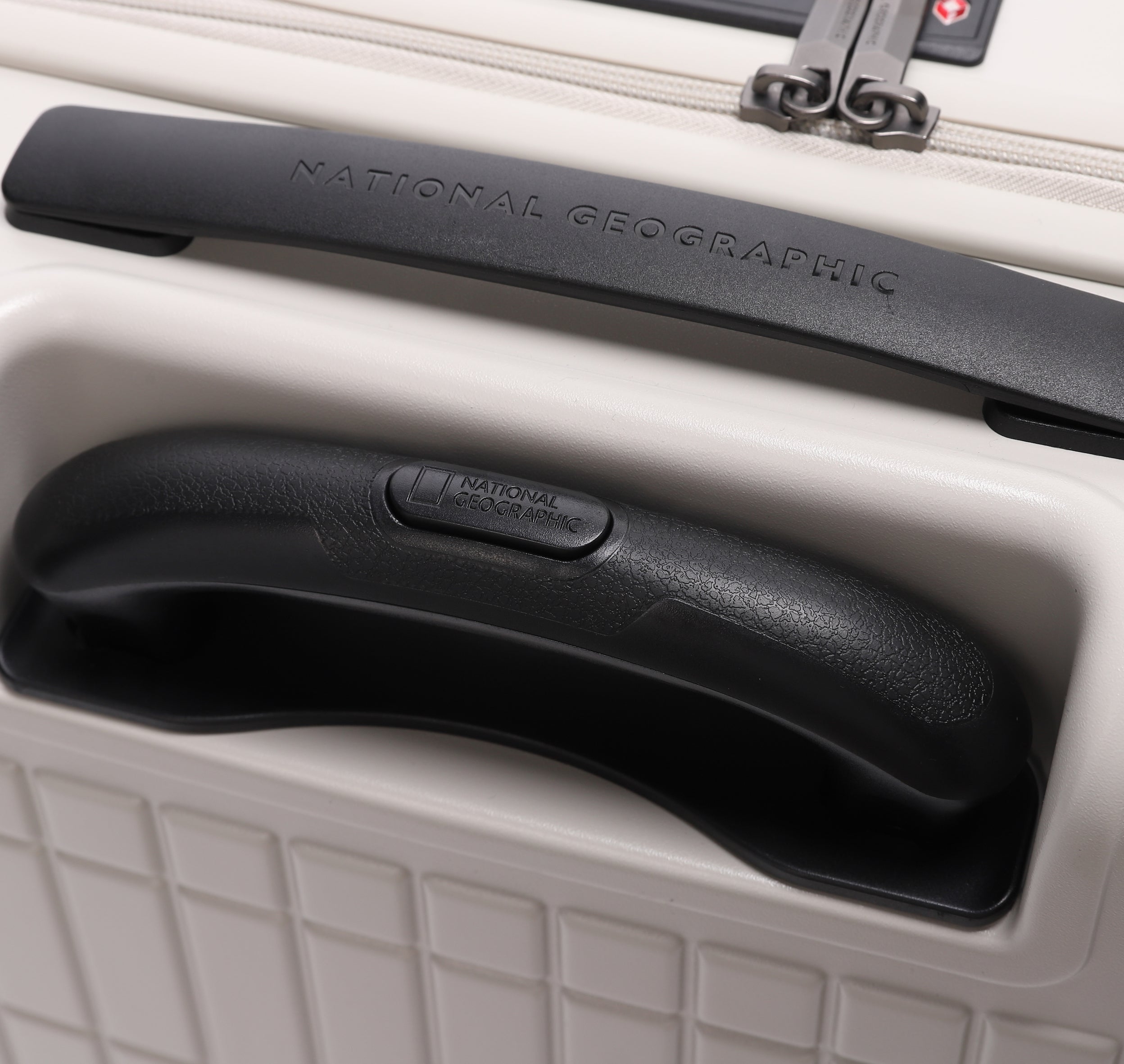 ARCH LUGGAGE 20 IVORY
