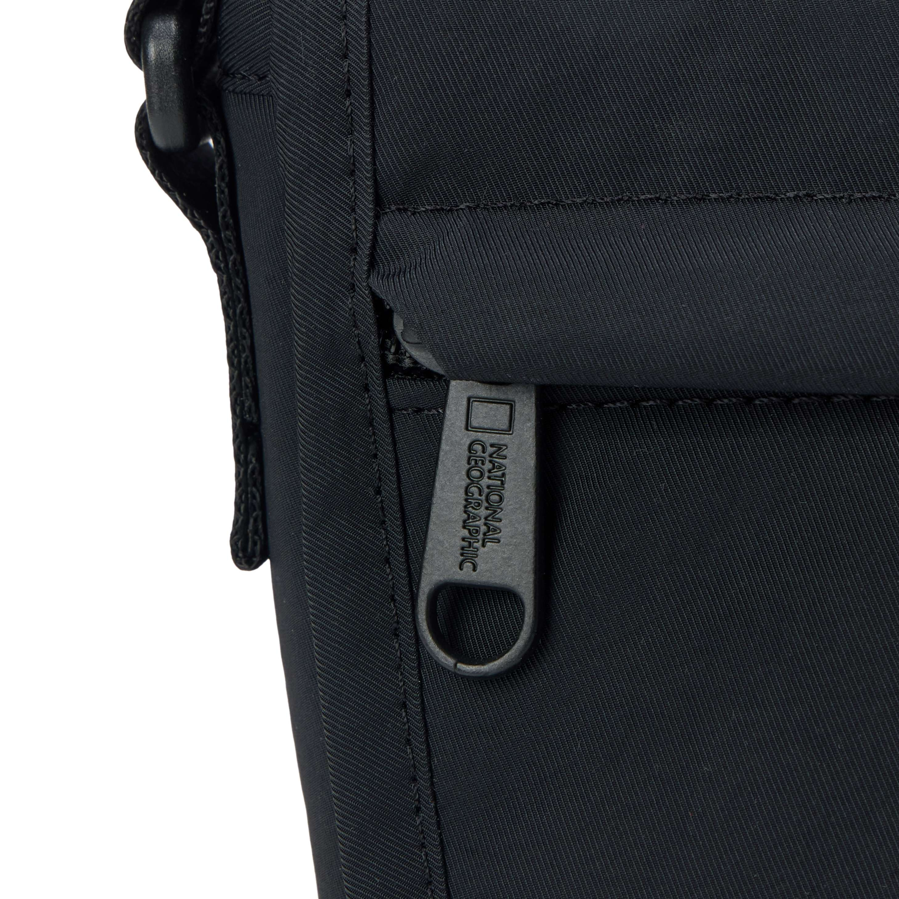 KIDS PADDED CROSS BAG BLACK