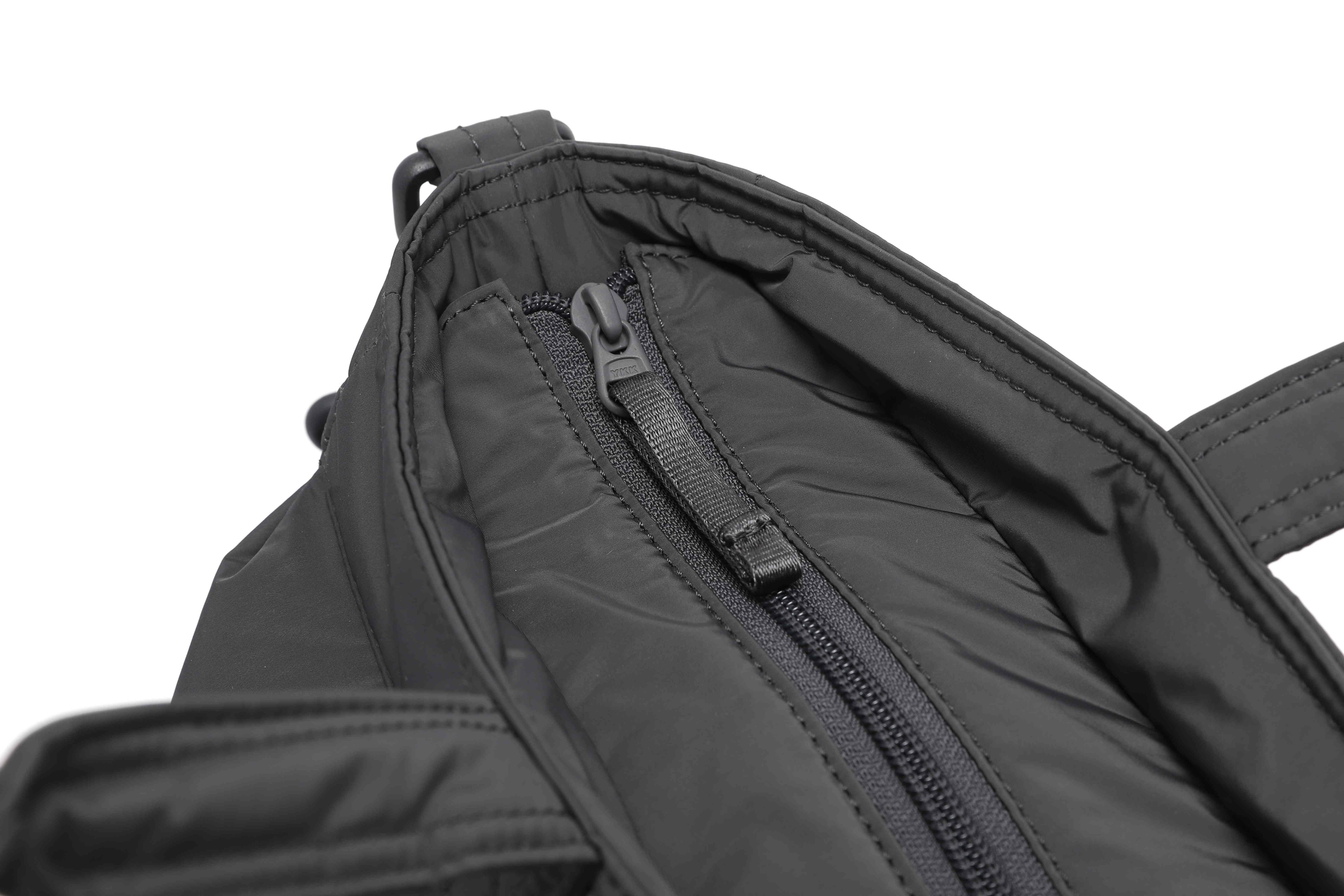 PADDED HELMET BAG D/GREY