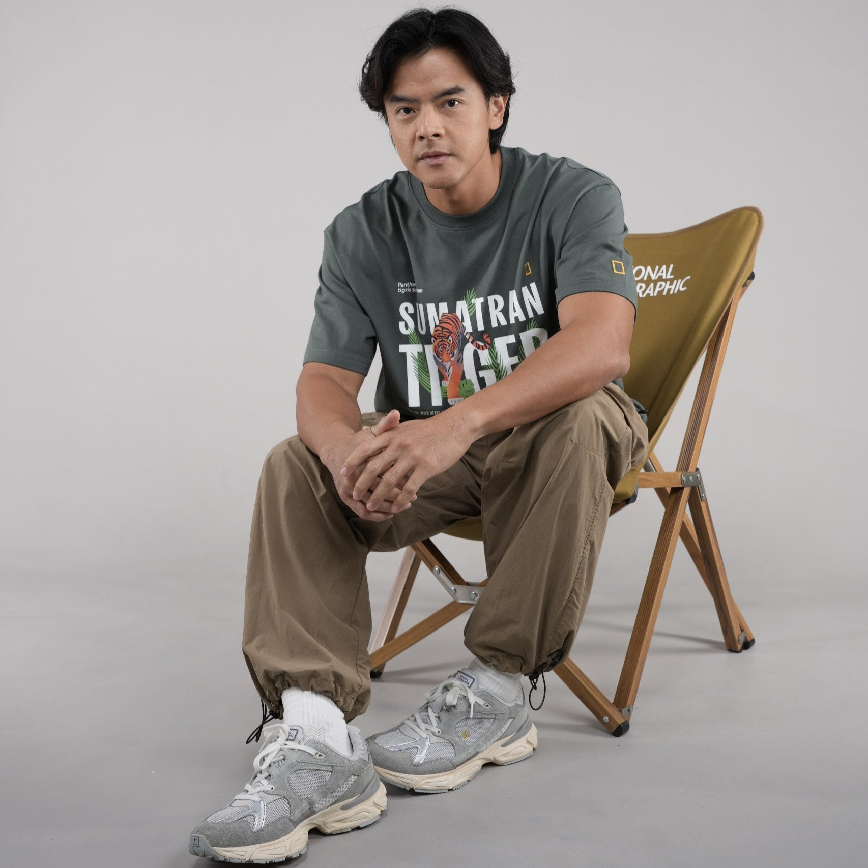 INDONESIA TIGER SHORT SLEEVE T-SHIRT (SEMI OVER FIT) KHAKI