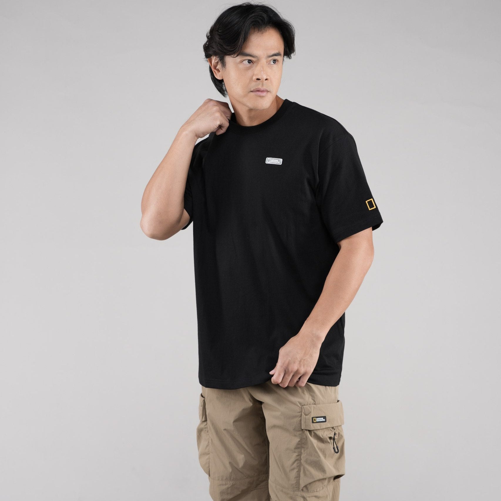 INDONESIA ORANGUTAN SHORT SLEEVE T-SHIRT (SEMI OVER FIT) BLACK
