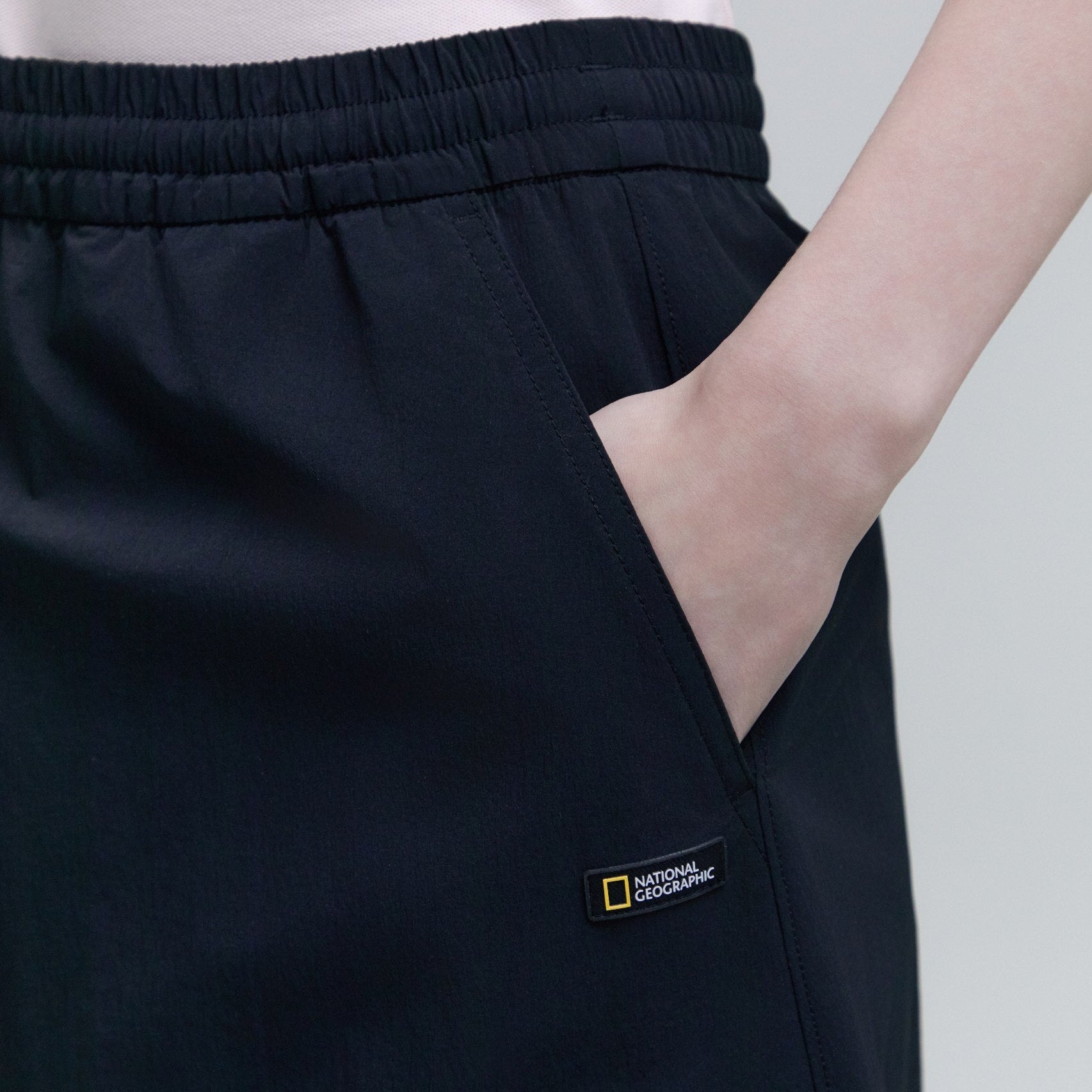 WOMEN ADELIE LIGHT WOVEN STRETCH CARGO SKIRT CARBON BLACK