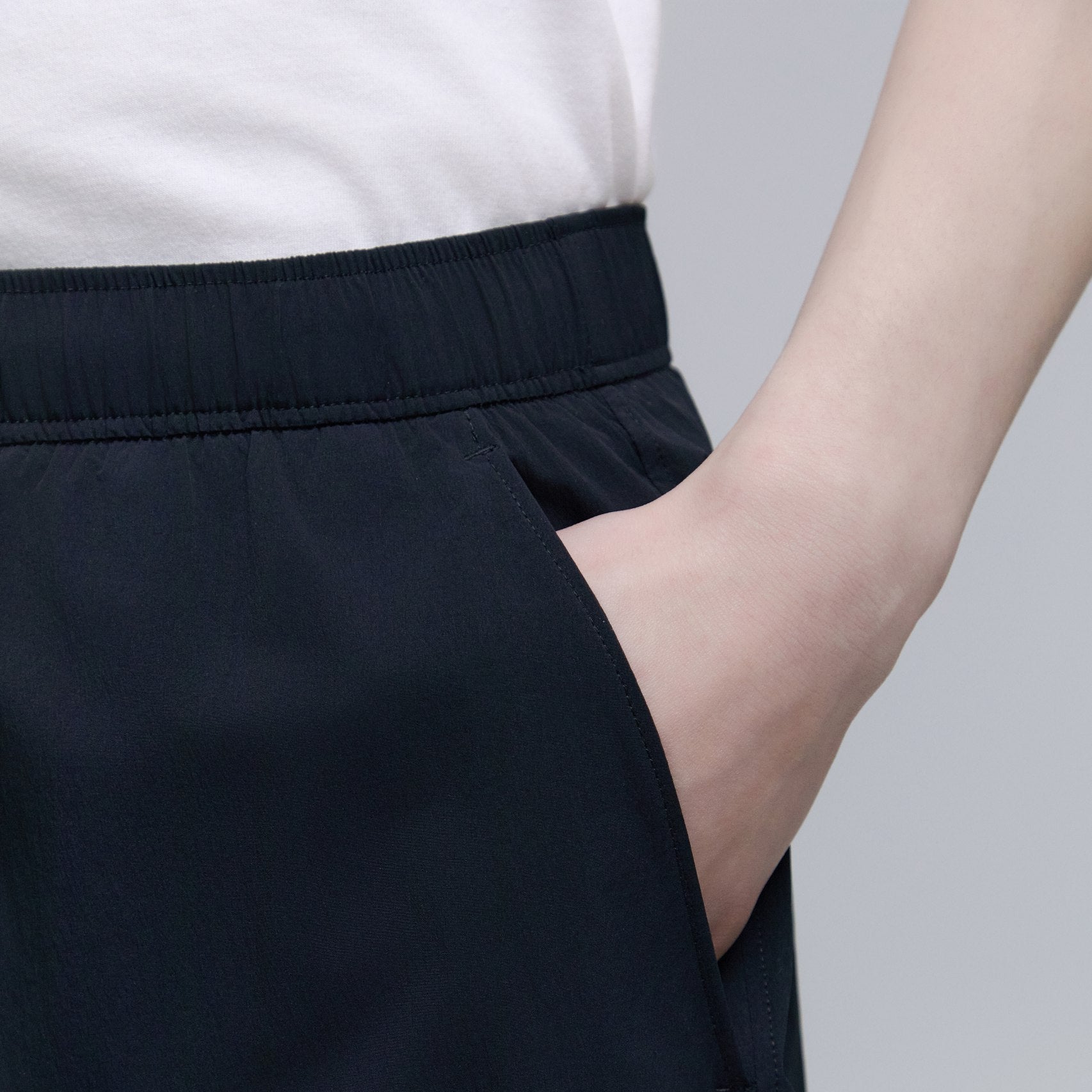 ADELIE LIGHT WOVEN STRETCH BOARD SHORTS CARBON BLACK