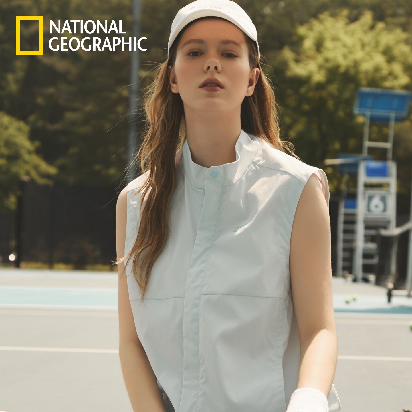 Women’s Frozen Cube Vest: Minimal Style, Maximum Comfort