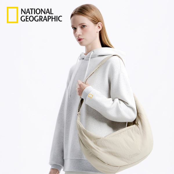 This Sling Bag Might Be the Only Everyday Bag You’ll Ever Need