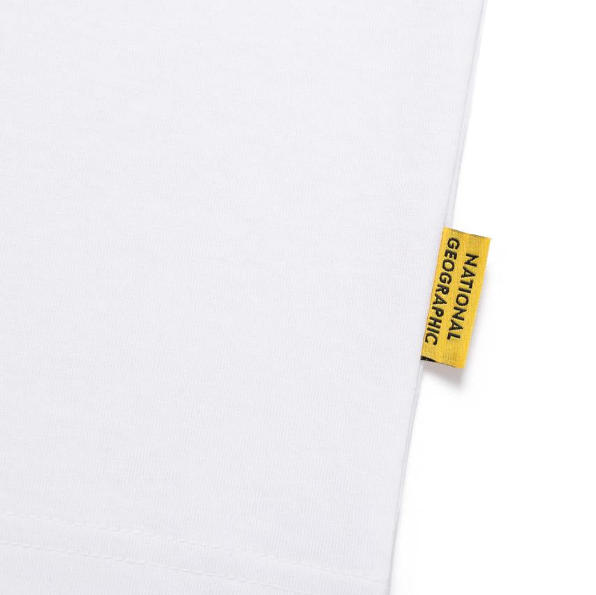 REGEN ASKIN TRAVEL1 GRAPHIC SEMI OVER FIT SHORT SLEEVE T-SHIRT WHITE
