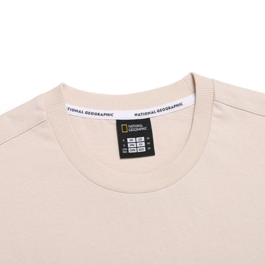 UNISEX TREASURE WALKER SEMI-OVER FIT GRAPHIC H/TEE L/BEIGE