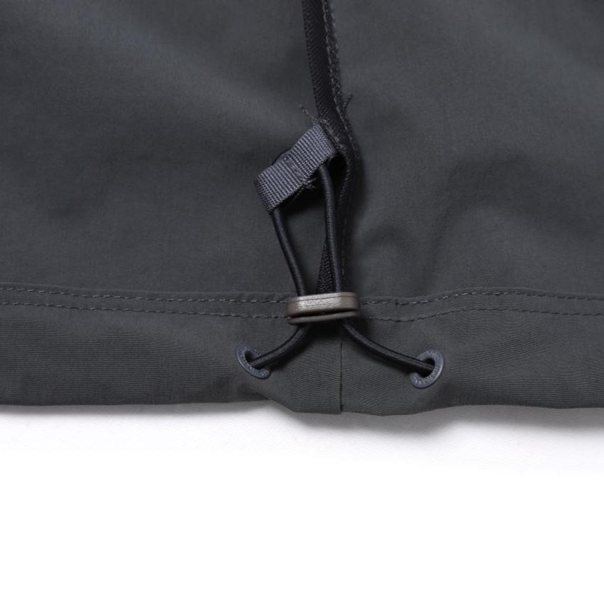 ADELIE LIGHTWEIGHT WOVEN STRETCH STANDNECK SHORT SLEEVE ANORAK CHARCOAL