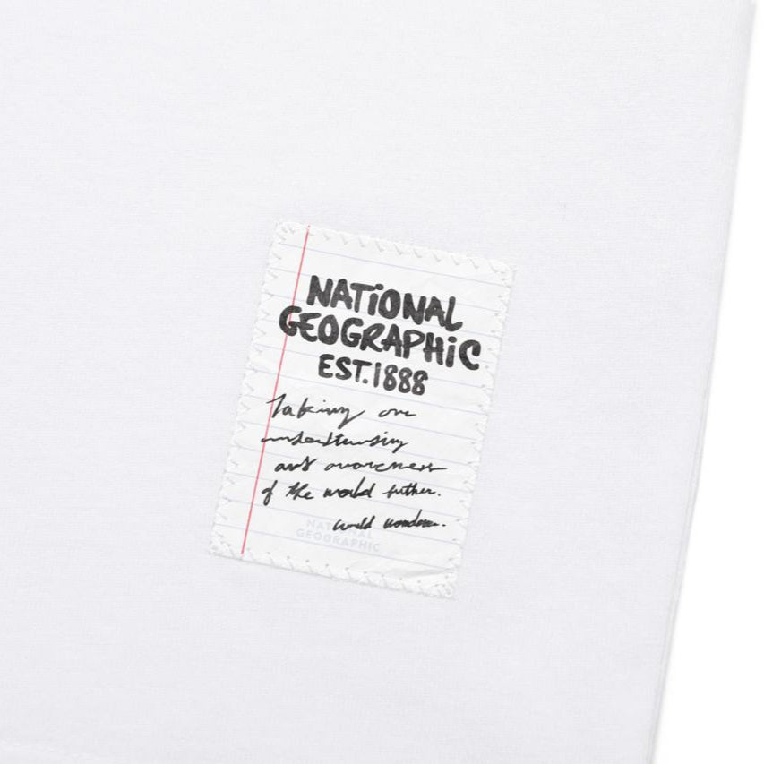 UNISEX TREASURE WALKER SEMI-OVER FIT GRAPHIC H/TEE WHITE