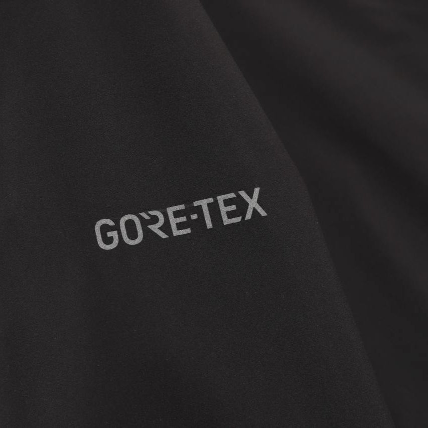 [GORE-TEX] Urban 3L Hooded Water Resistant Jacket CARBON BLACK