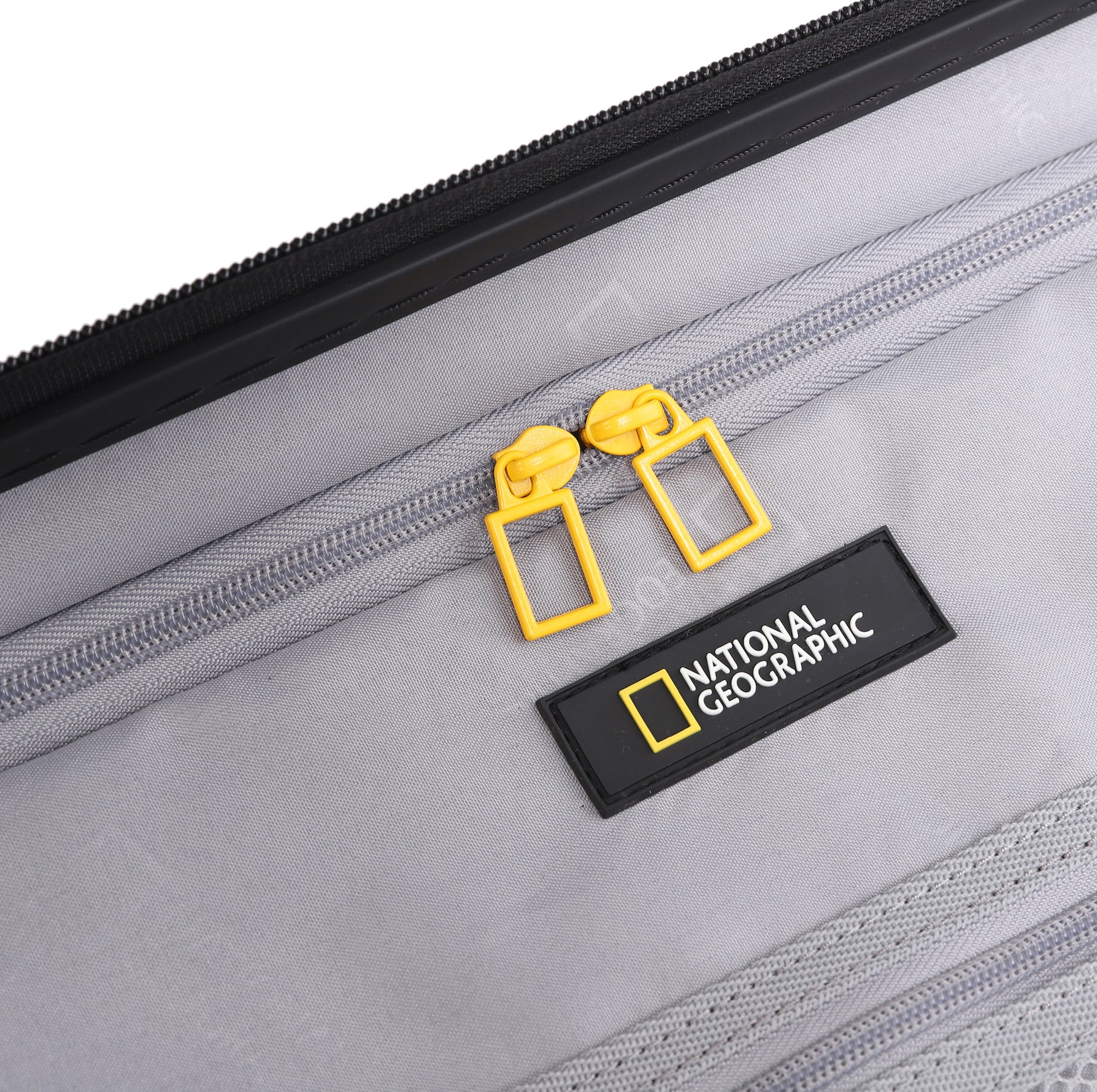 ARCH LUGGAGE 26 BLACK