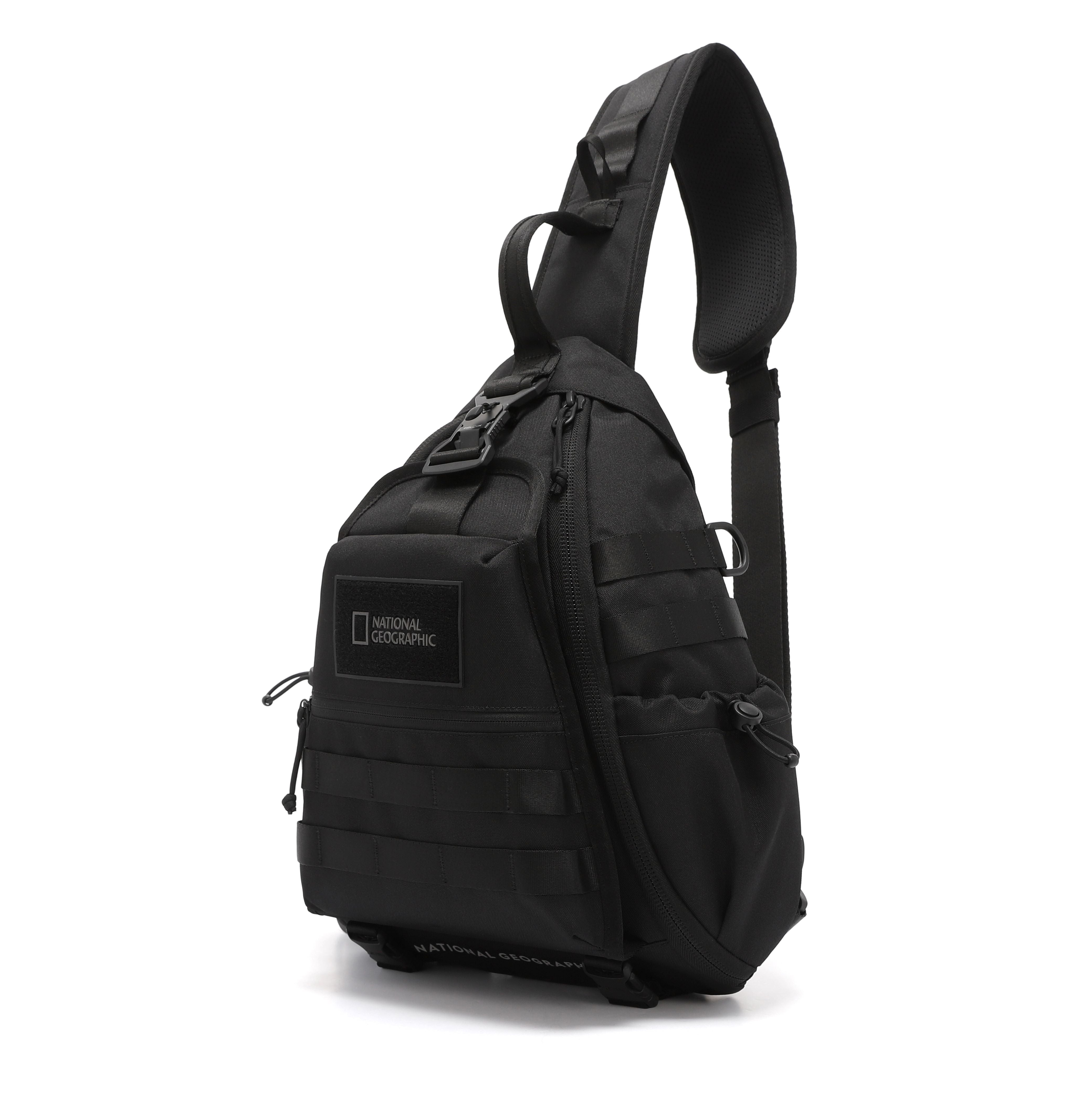 NATURE FIELD SLINGBAG BLACK
