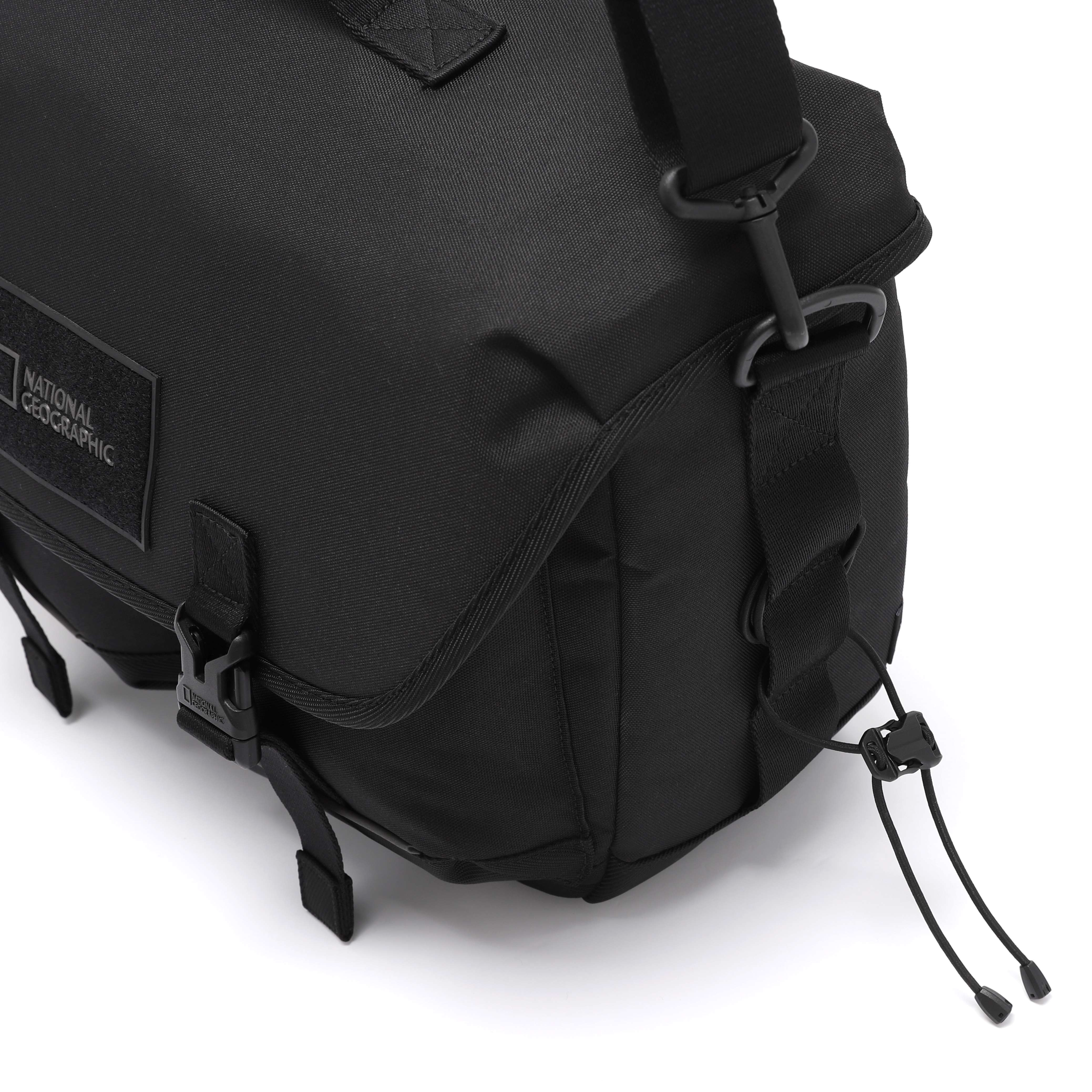SIGNATURE CROSS BAG BLACK