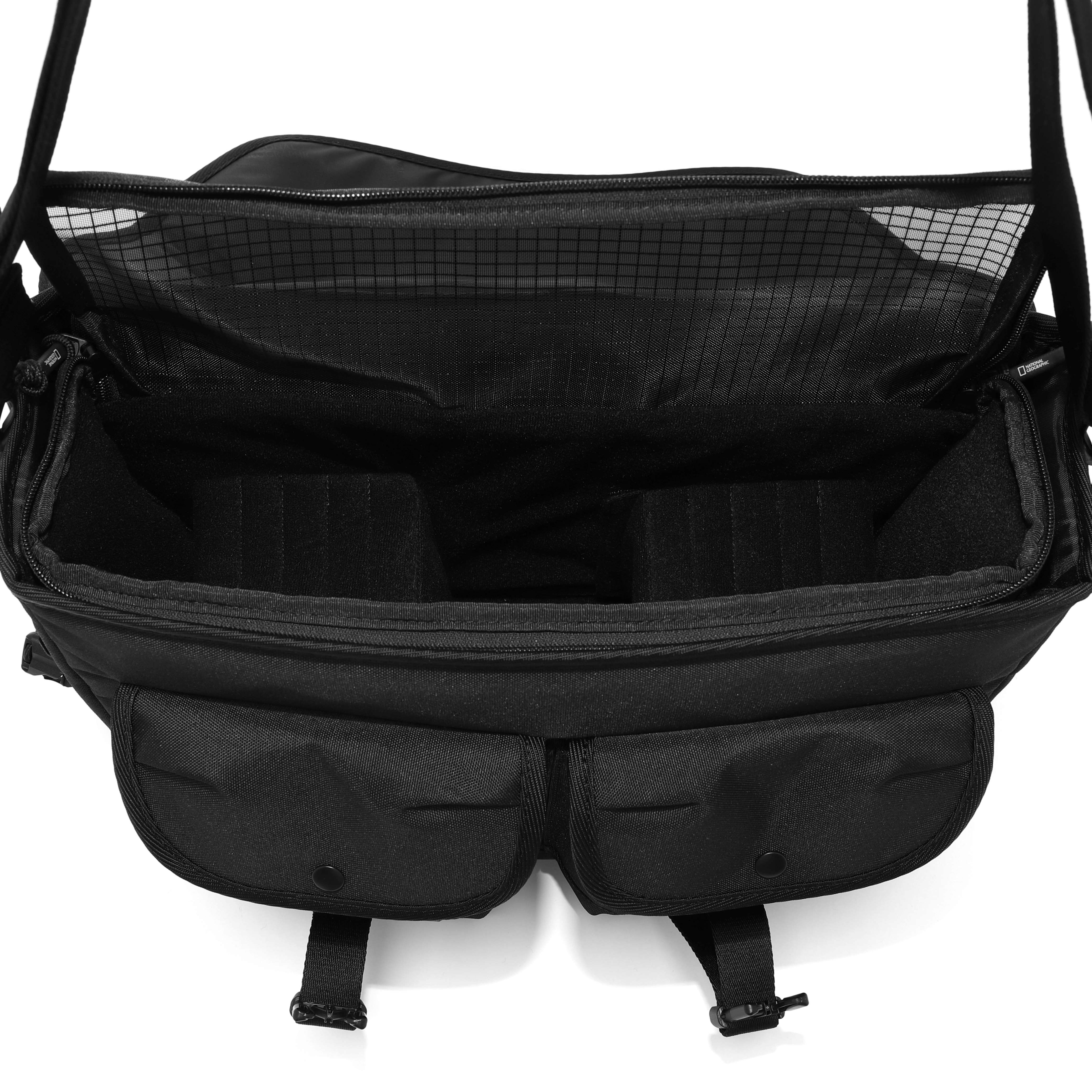 SIGNATURE CROSS BAG BLACK