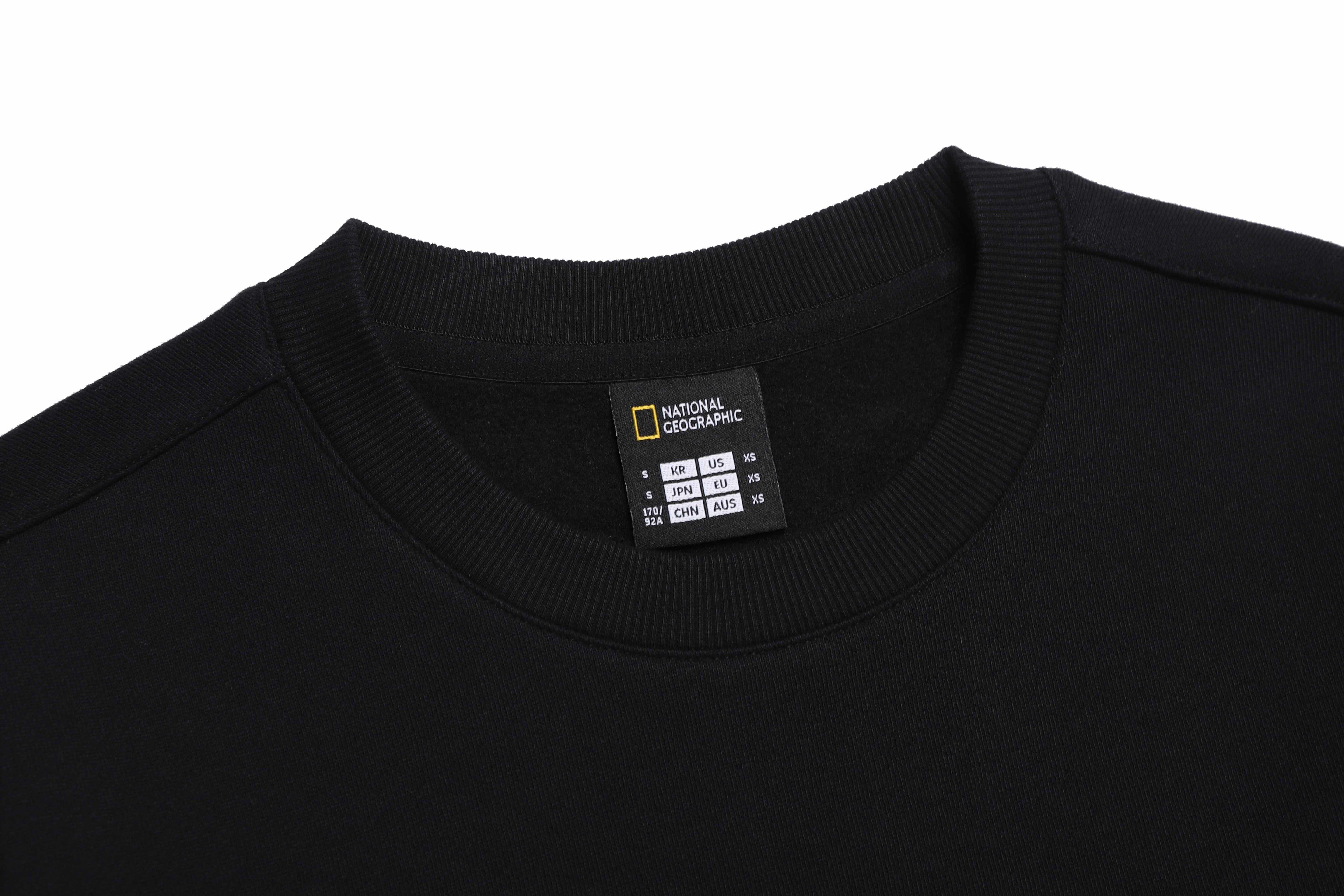 PLICATA SMALL LOGO SWEATSHIRT HITAM