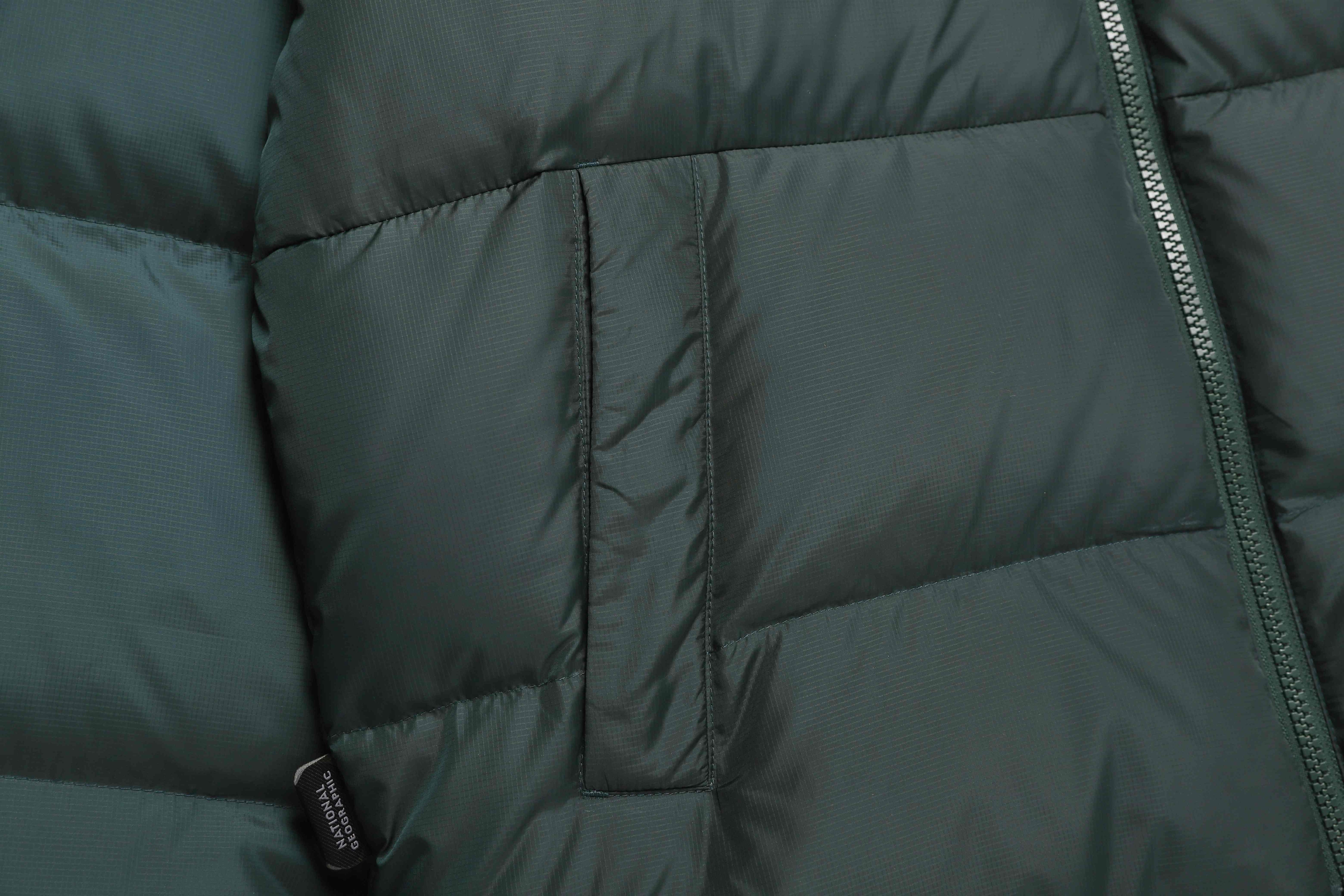 EIRA SHORT LENGTH HIGH NECK GOOSE DOWN JUMPER D/GREEN