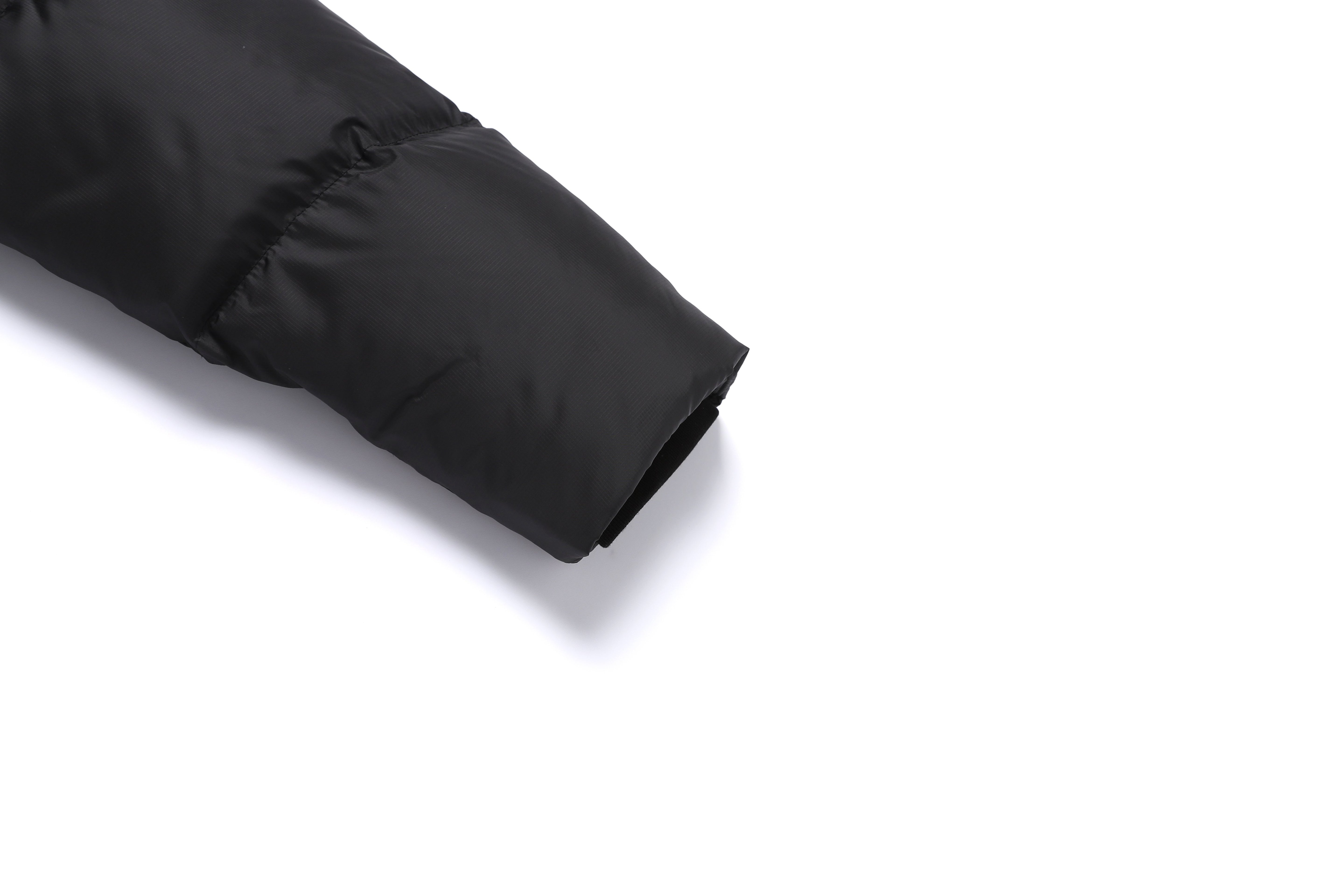 EIRA SHORT LENGTH HIGH NECK GOOSE DOWN JUMPER HITAM