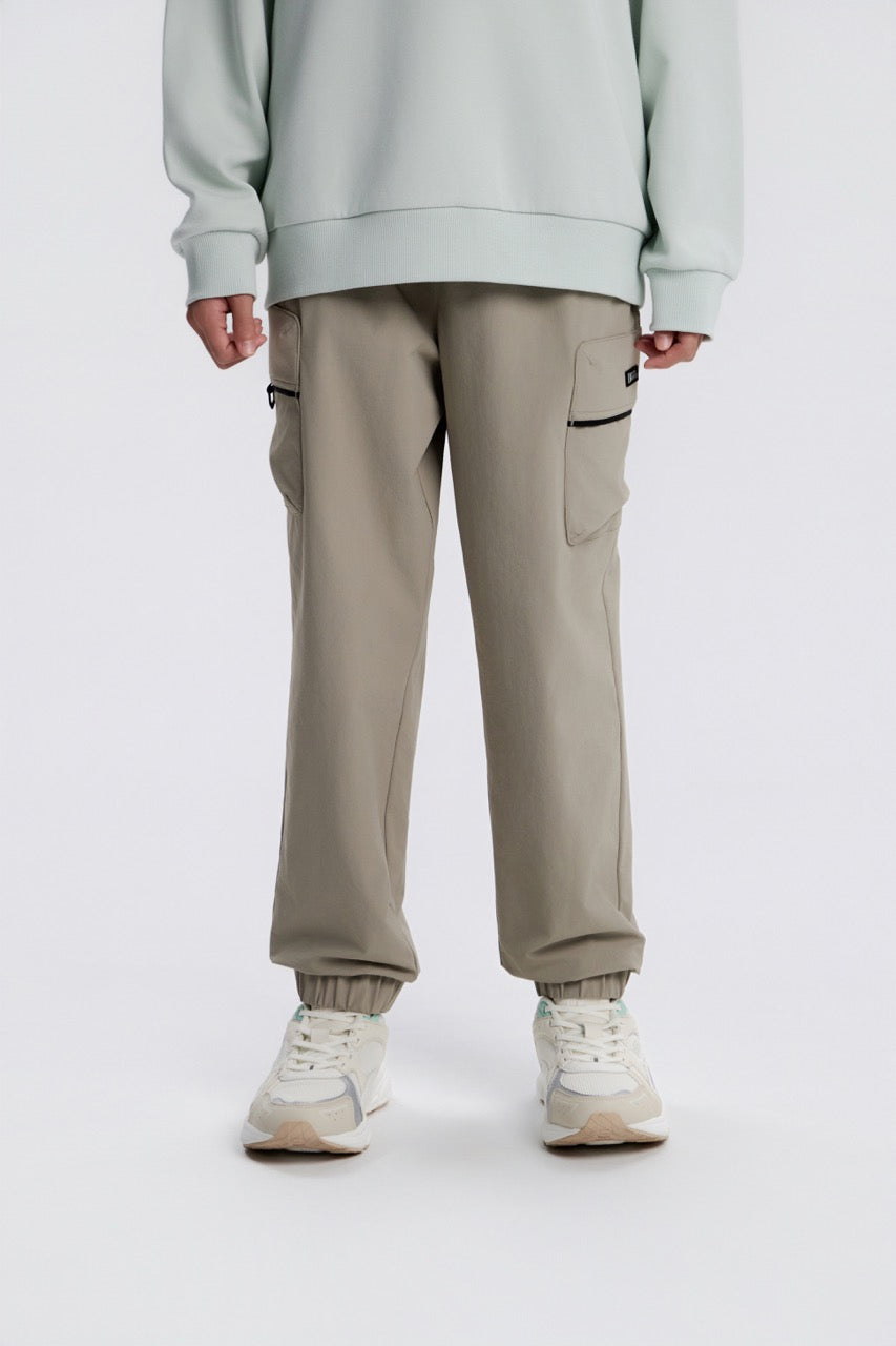 KIDS ADVENTURE MANATEE WOVEN TRAINING JOGGER PANTS GRAY BEIGE