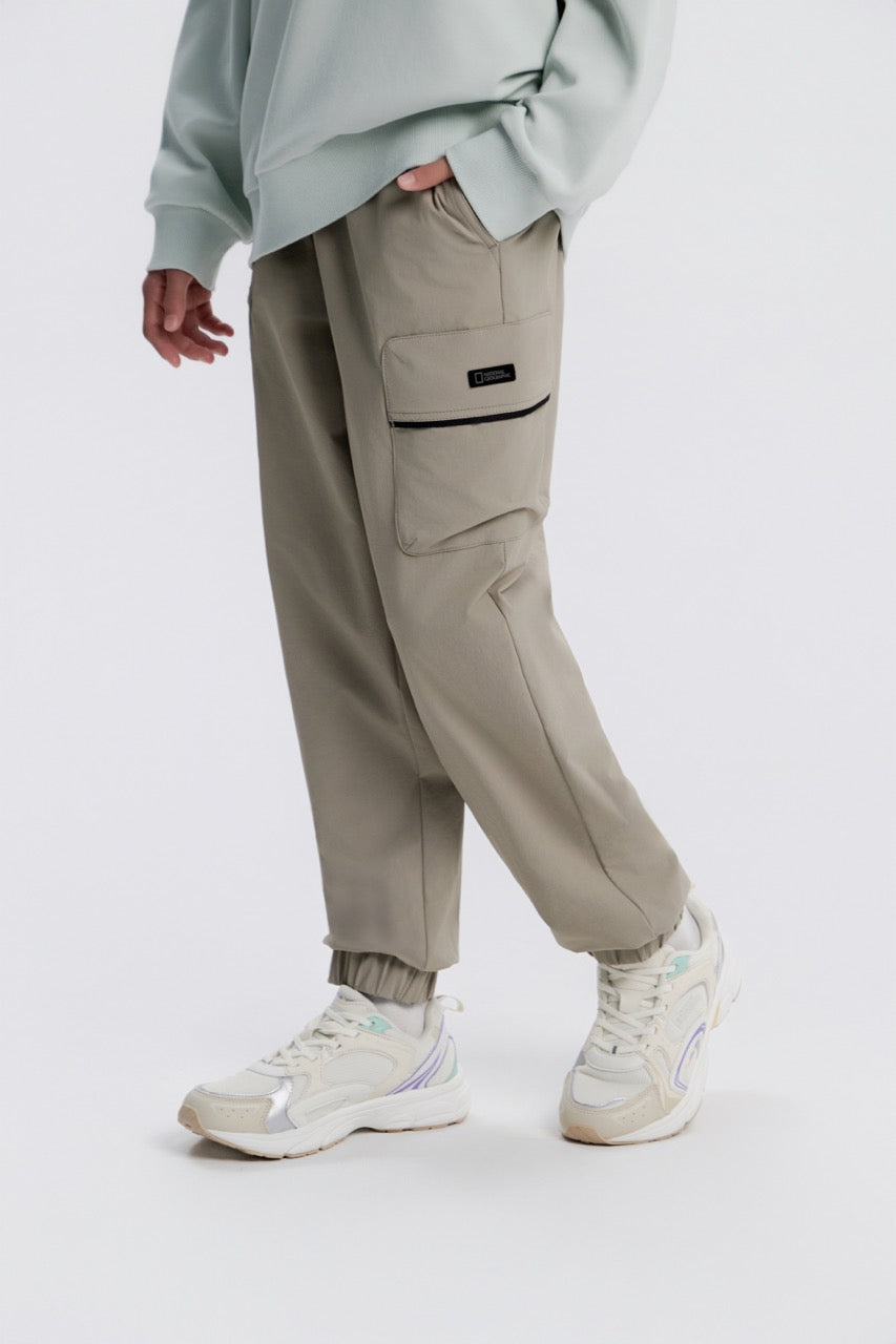 KIDS ADVENTURE MANATEE WOVEN TRAINING JOGGER PANTS GRAY BEIGE
