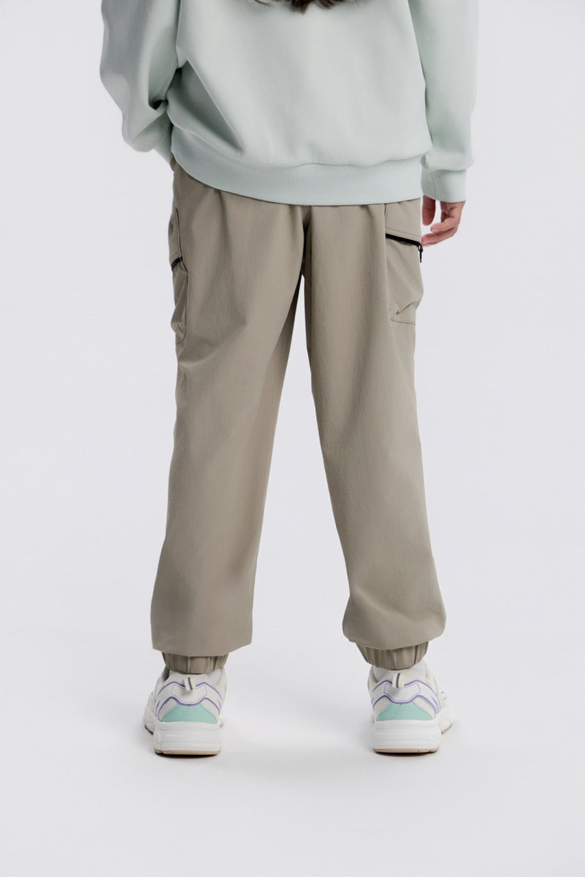 KIDS ADVENTURE MANATEE WOVEN TRAINING JOGGER PANTS GRAY BEIGE