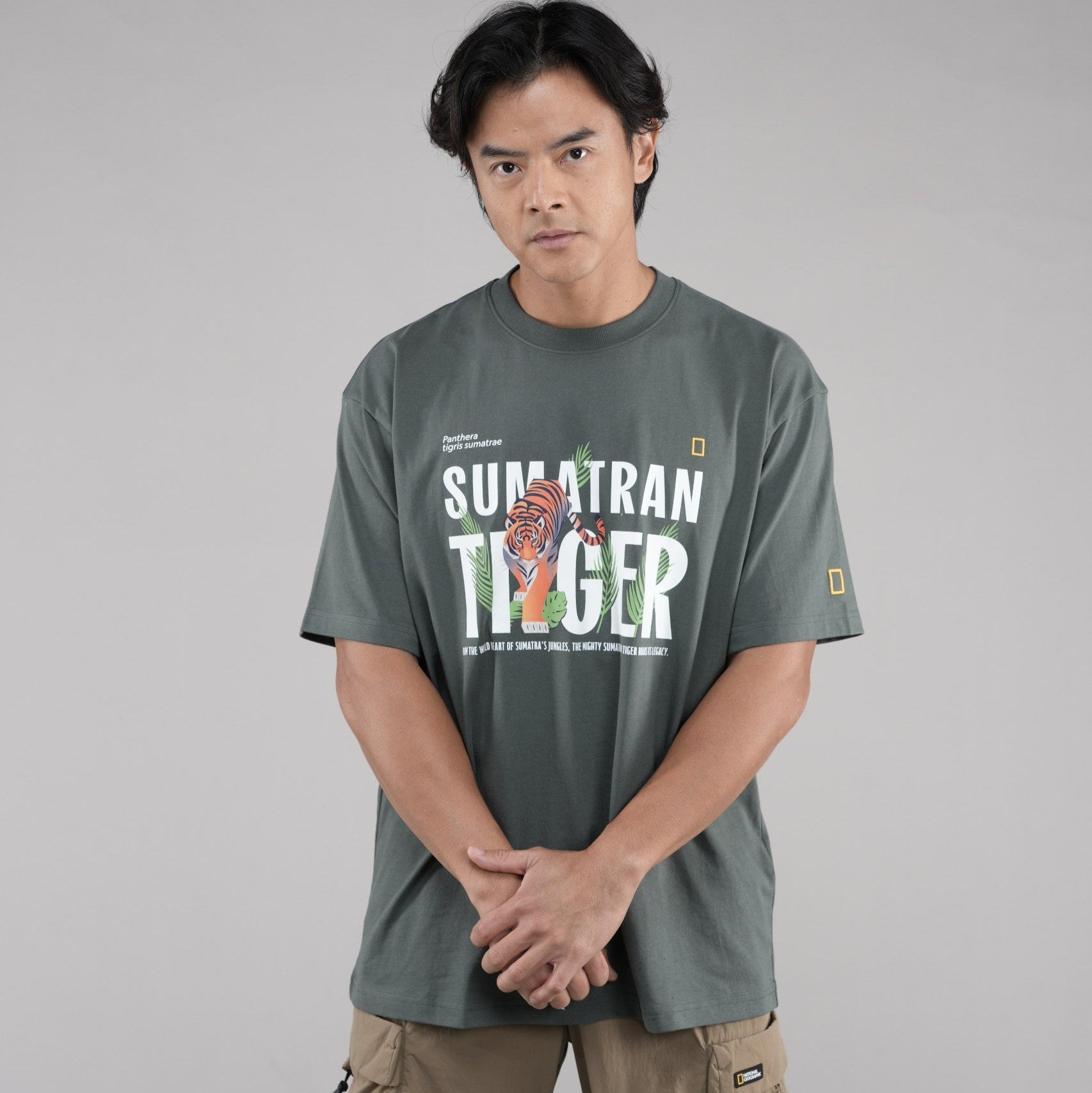 INDONESIA TIGER SHORT SLEEVE T-SHIRT (SEMI OVER FIT) KHAKI