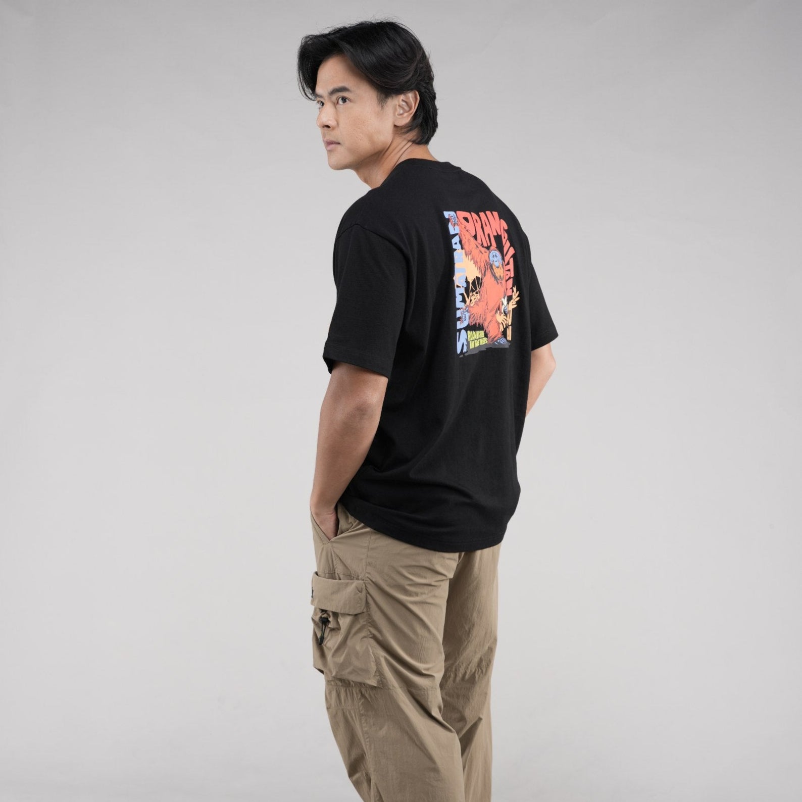 INDONESIA ORANGUTAN SHORT SLEEVE T-SHIRT (SEMI OVER FIT) BLACK
