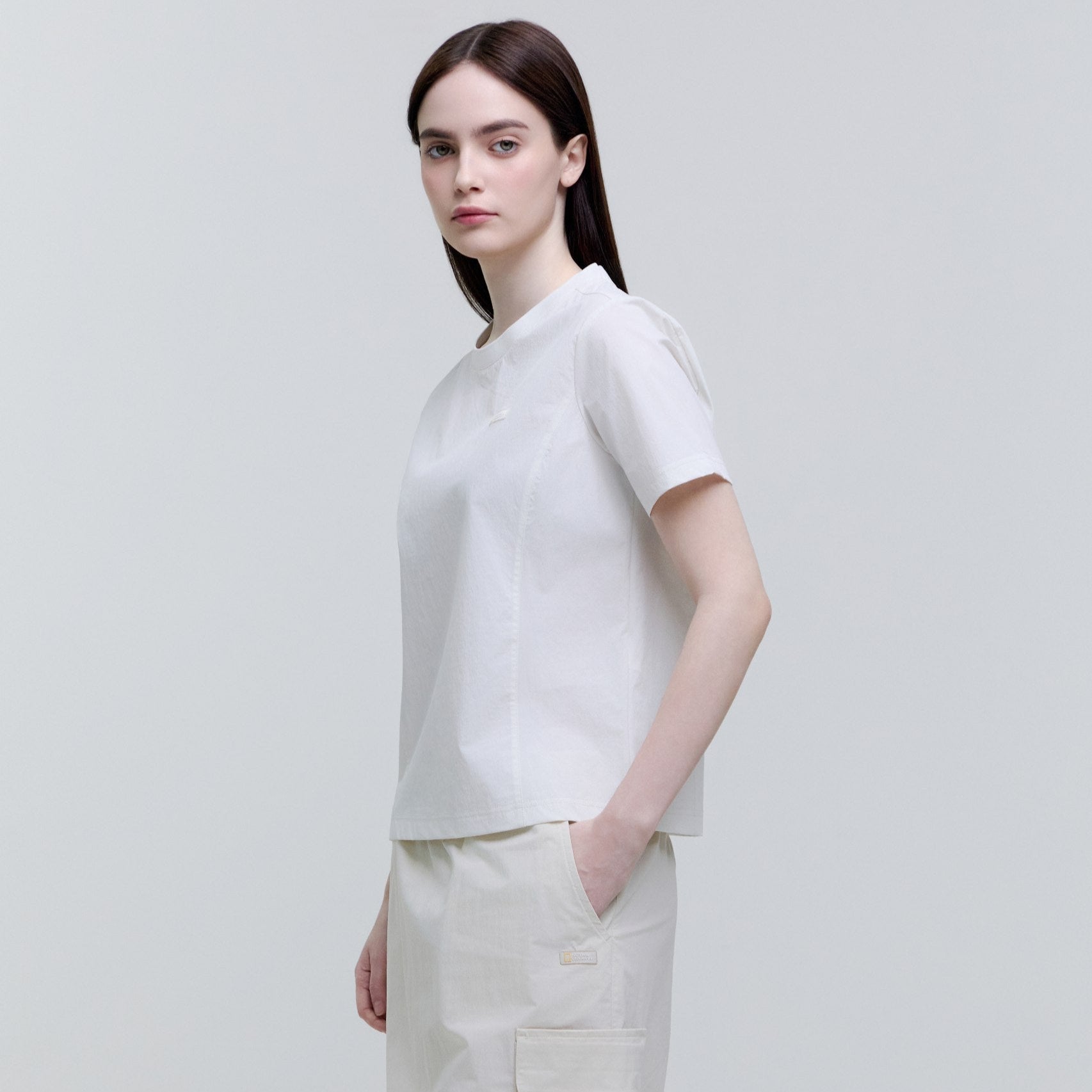 WOMEN ADELIE LIGHT WOVEN STRETCH ROUND NECK SHORT SLEEVE T-SHIRT BIRCH